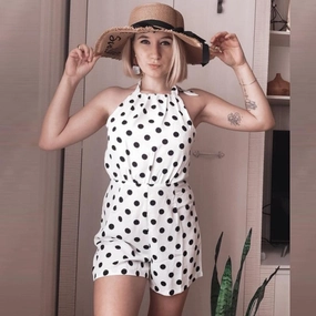 Bright-Hue Simple Profile Solid color body shorts