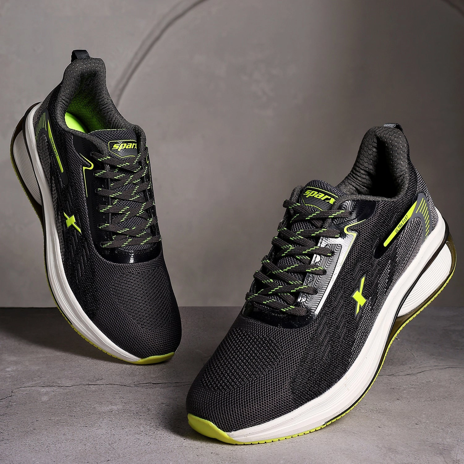 Compression Molded Midsoles Ultra Cushioned Sparx Shoes for Men SM 9074