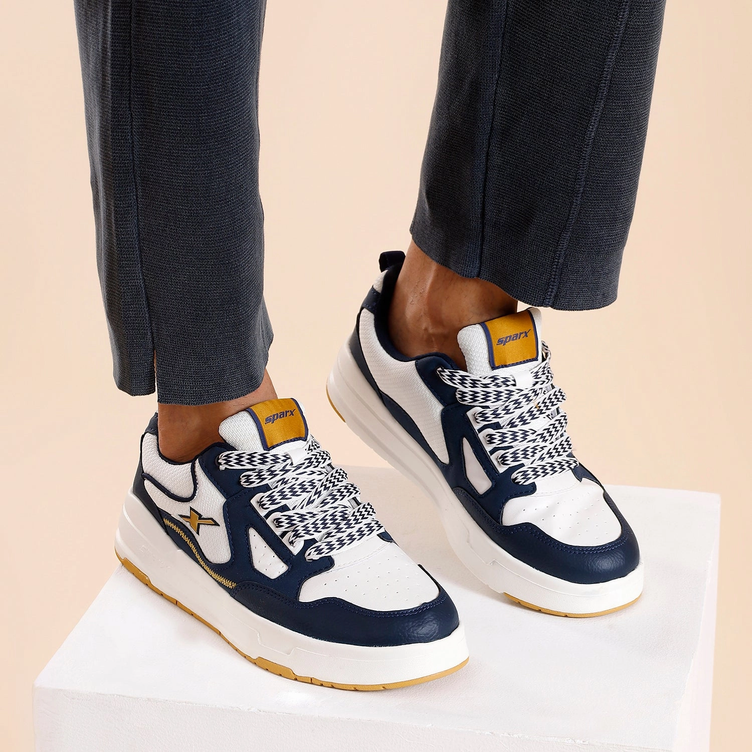 Shock Absorption Technology SPARX Sneakers for Men SM 957