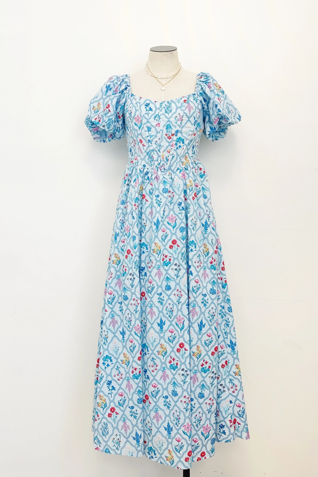 Puff Sleeve Corset Midi Dress Flattering Shape Wear understated look