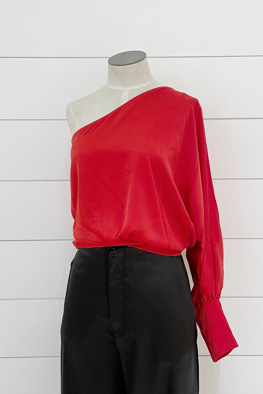 FadeResistantTechnology Tarantino Asymmetric Top