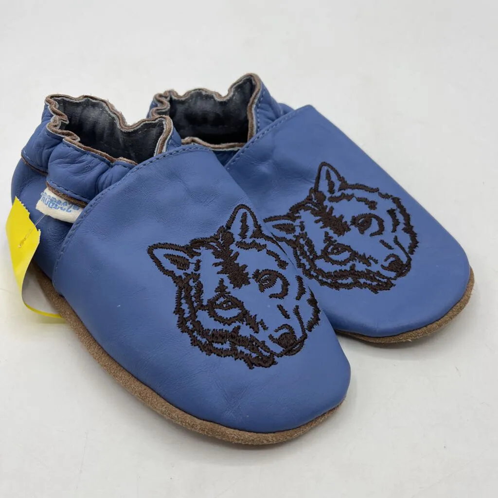Optimal ease Size 18-24m: Robeez Blue Wolf Soft Sole Shoes