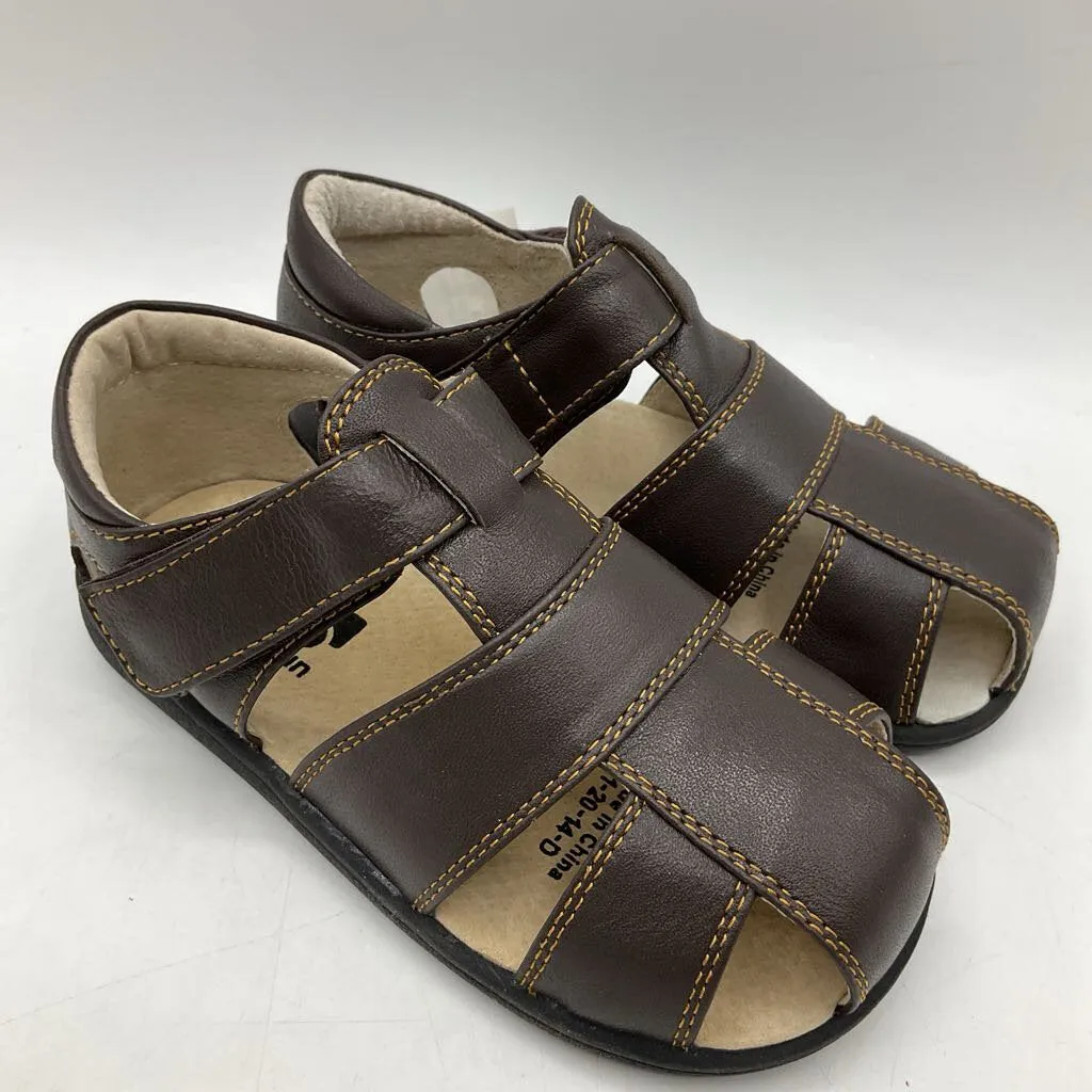 Recycled Rubber Base Layered silhouette Size 9: See Kai Run BROWN ORANGE Stitching Closed Toe Velcro Sandals NEW