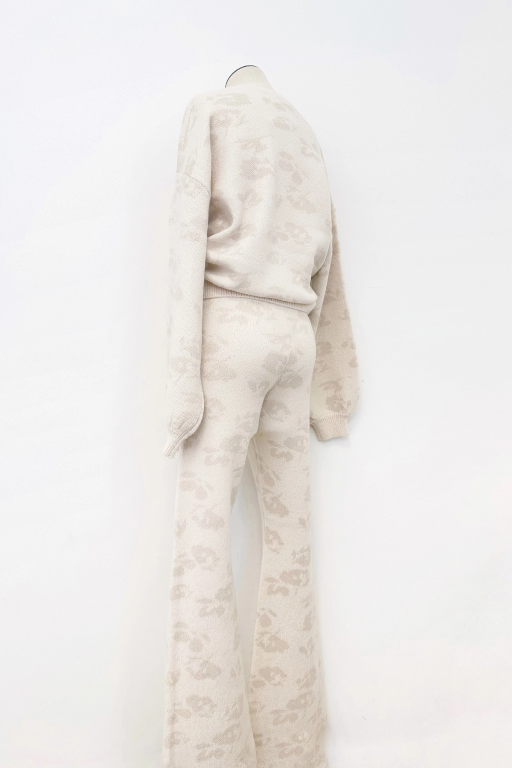 Stretchable Material Lakes Pant