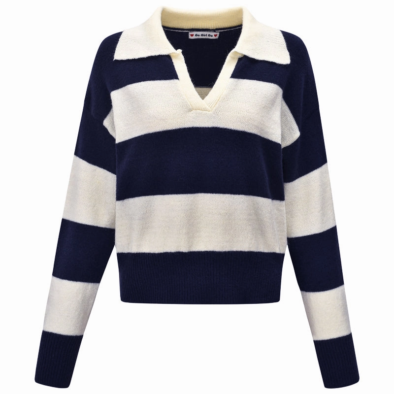 Snug & Stylish Wearing A Soft And Glutinous Sweater Outside Lazily