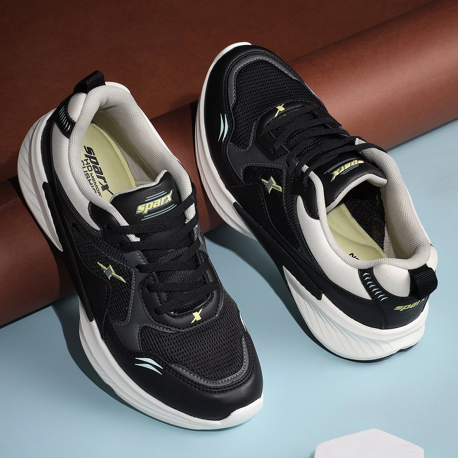 Noise reduction Durable Ripstop Upper Athleisure Shoes for Men SM 9062