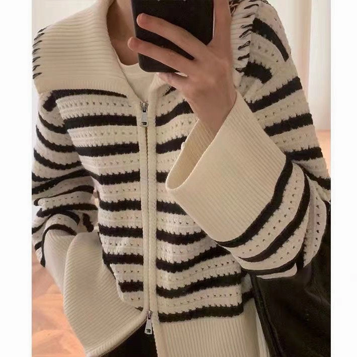 Holiday Outfit Women's striped knitted cardigan sweater